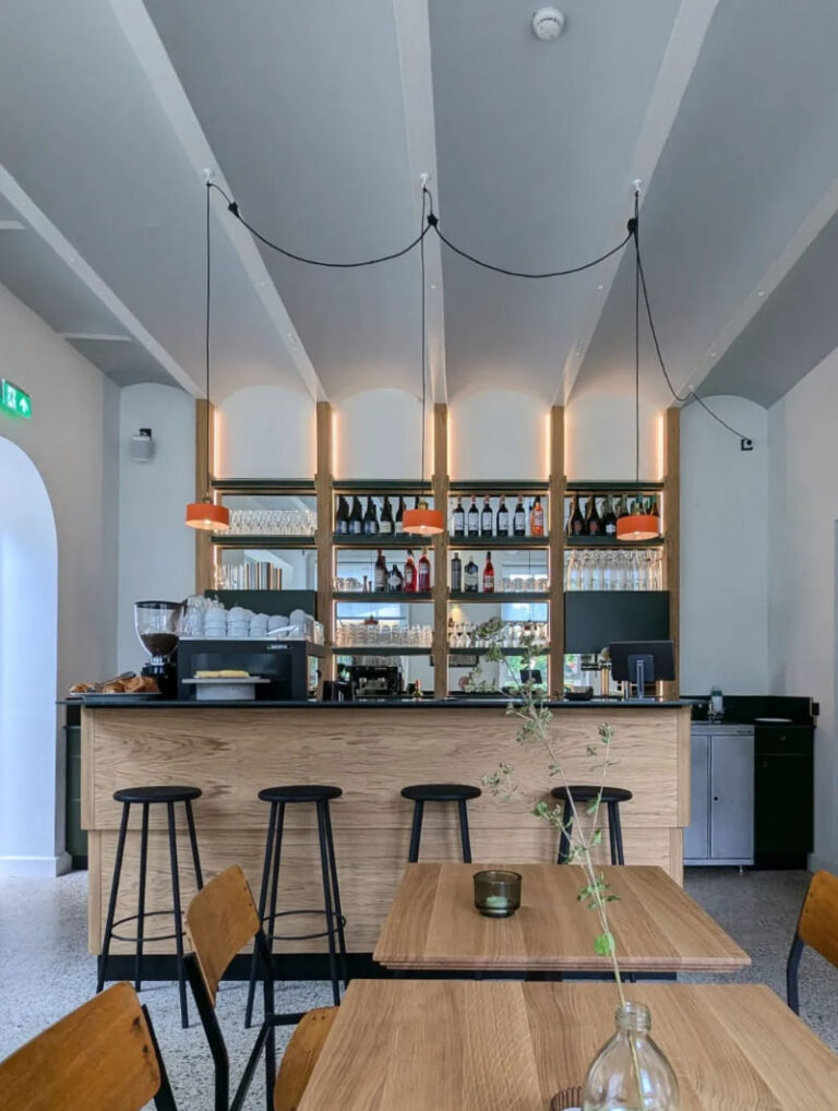 Bar Villa van Waning in Rotterdam